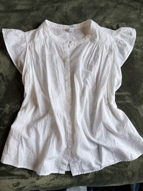Old Navy White Eyelet Button-Down Flutter Sleeve Top